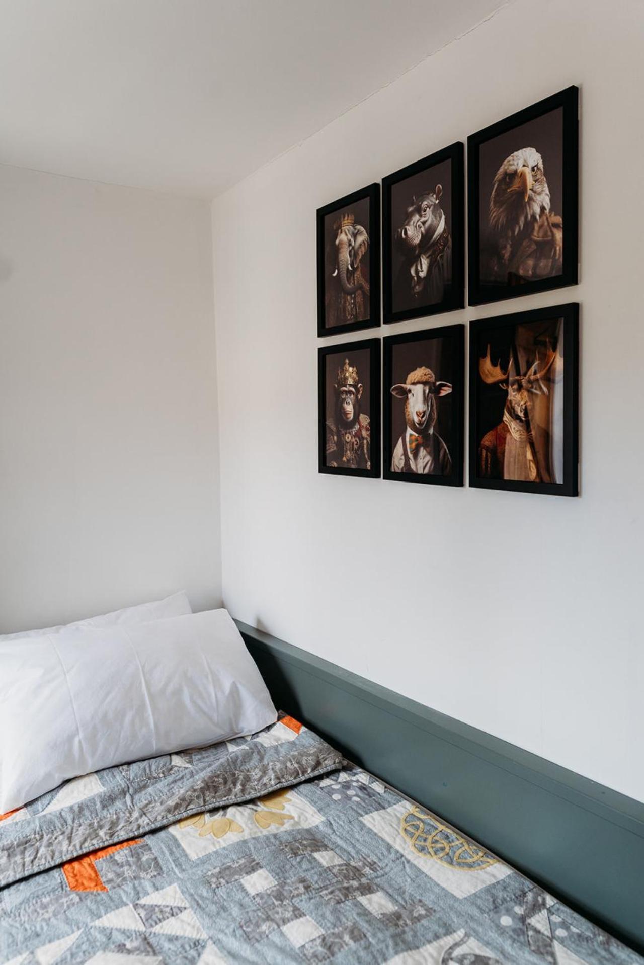 Stunning 2Bd In The Heart Of Malmesbury! Vila Exterior foto